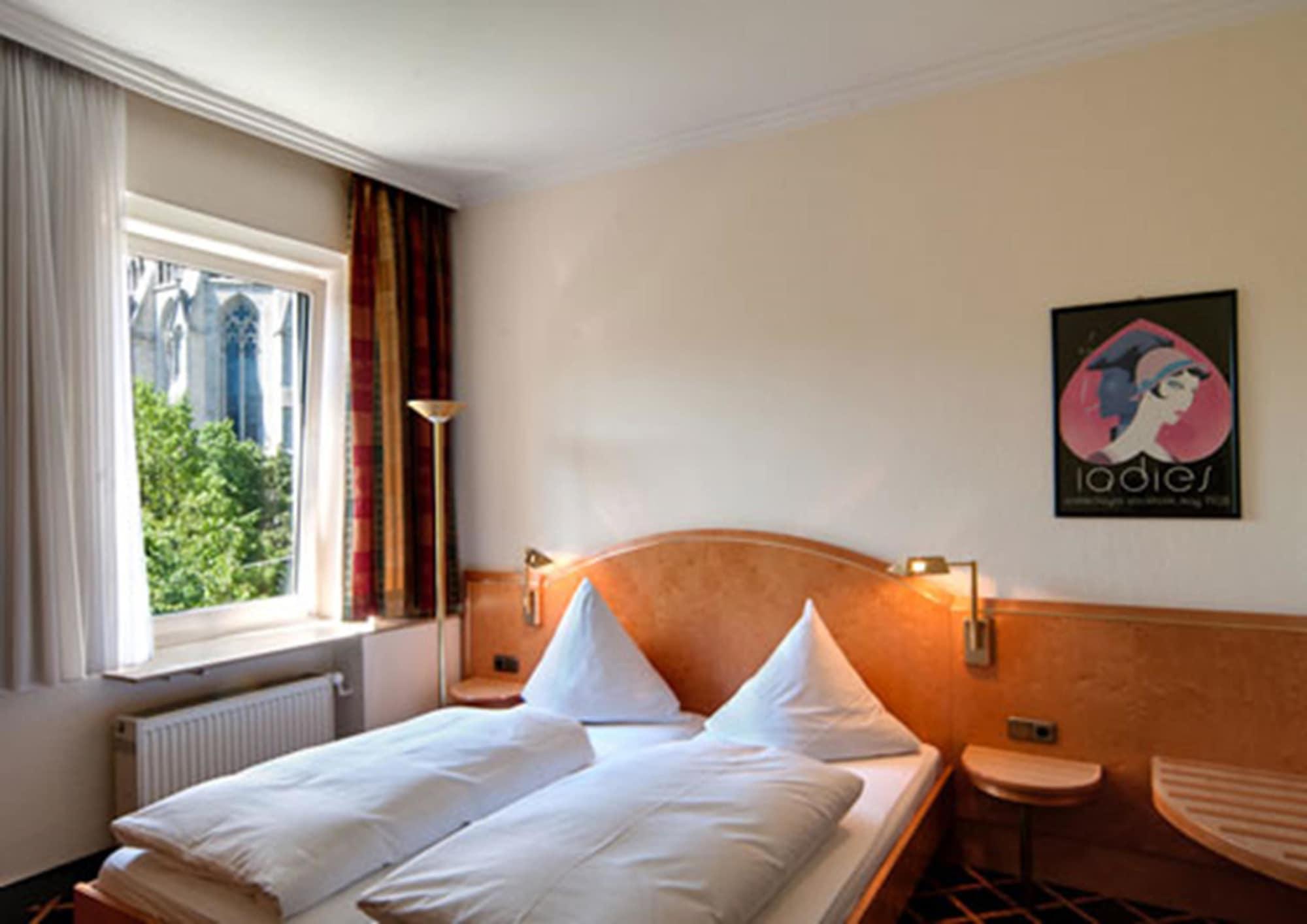 Hotel St Paul Múnich Exterior foto